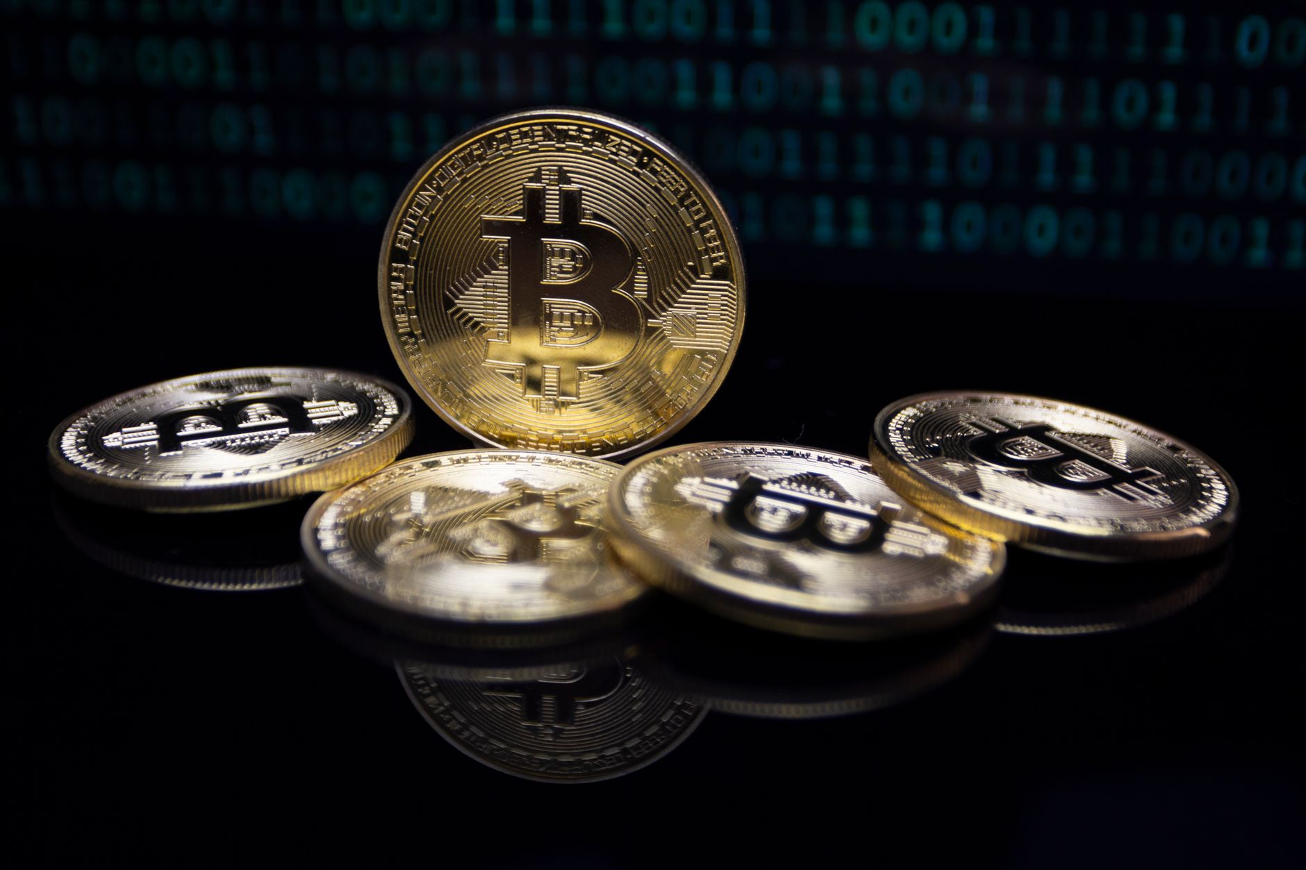 Crypto negotiators sign on to bill to ban Trump-backed trust