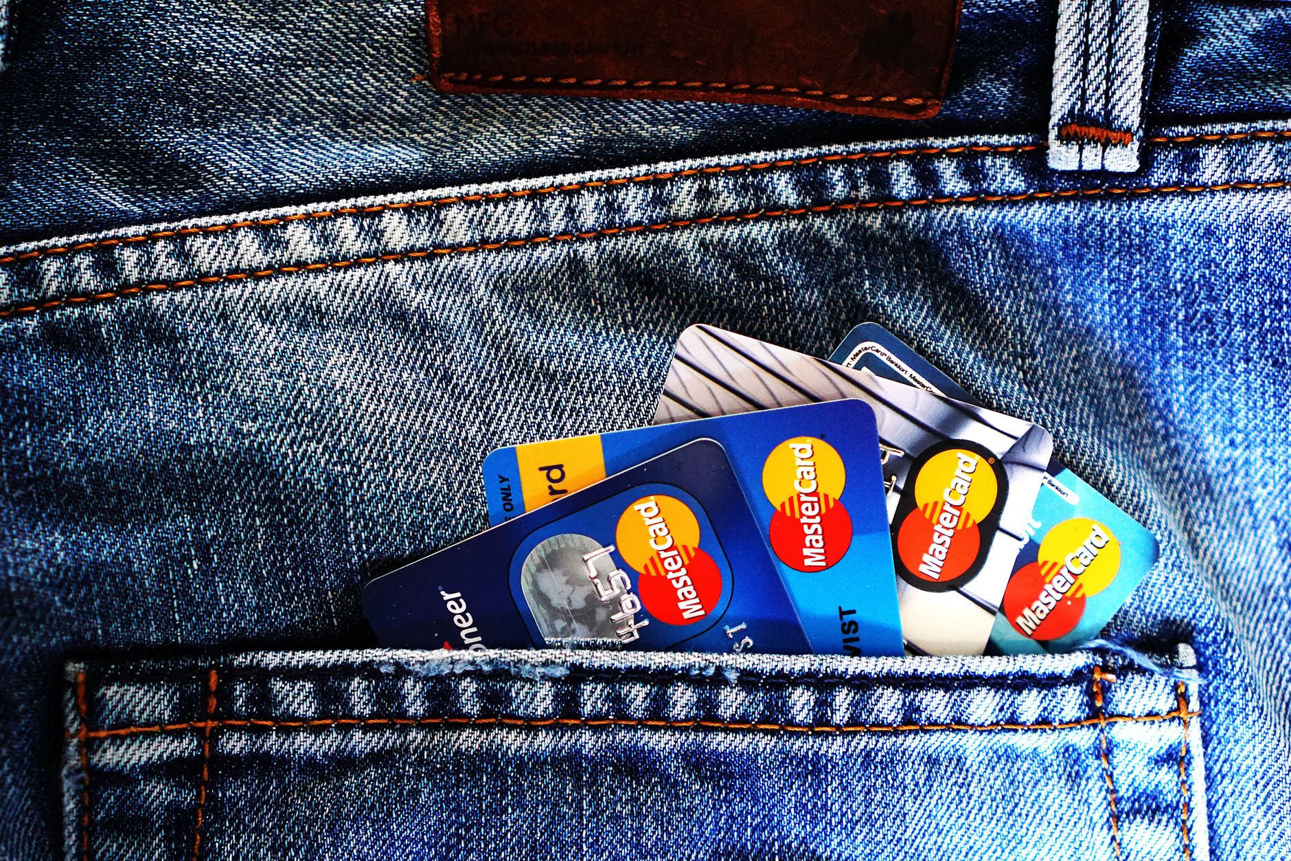 4 ways RIAs can respond to Schwab's higher asset floor for client referrals