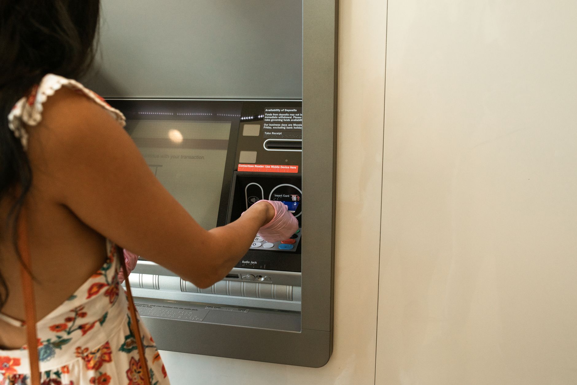 Debit fee battle 'huge looming threat' to large retail banks