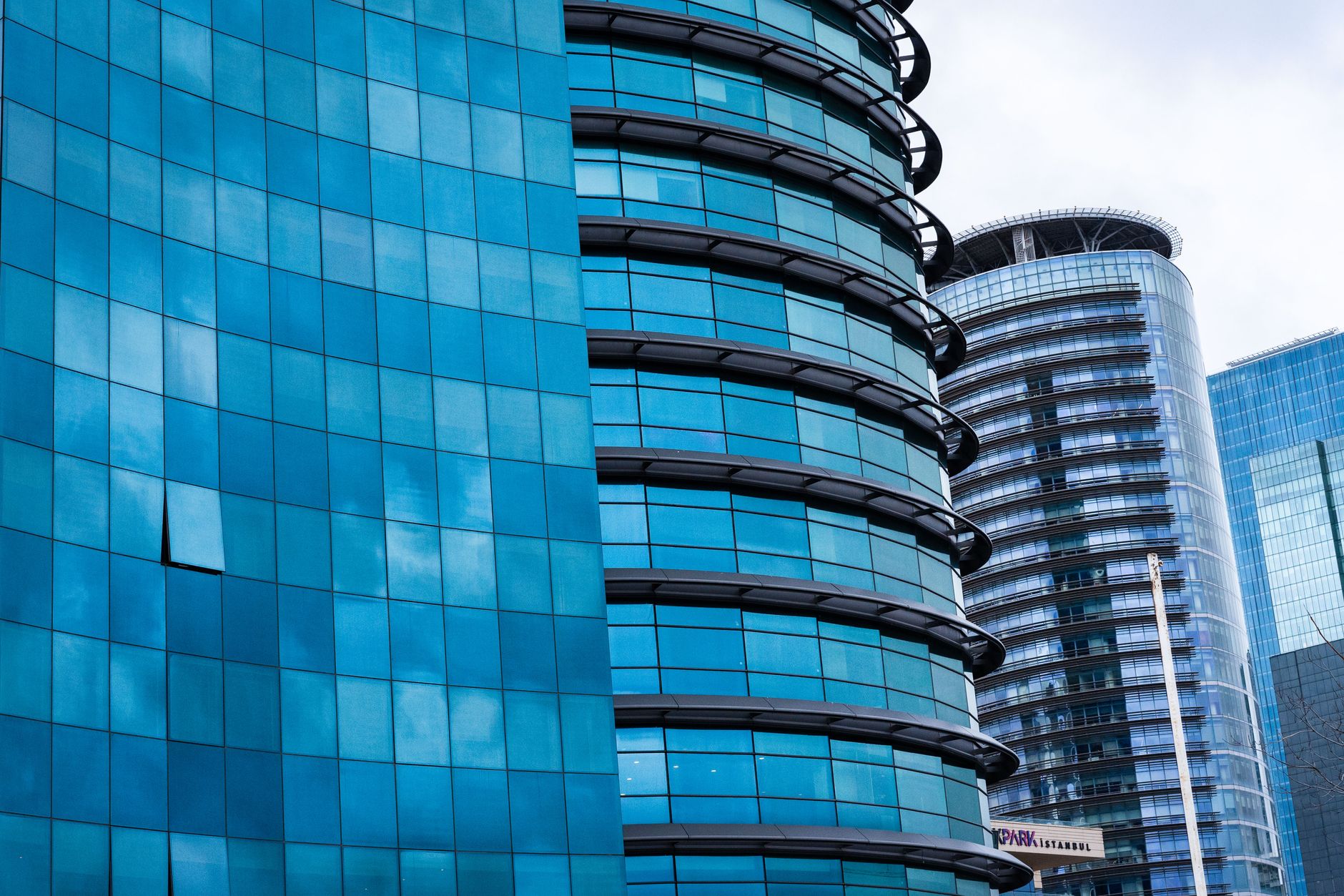 Tidalwave continues mortgage tech expansion, hiring Rebecca Frisbie and Zac Basile