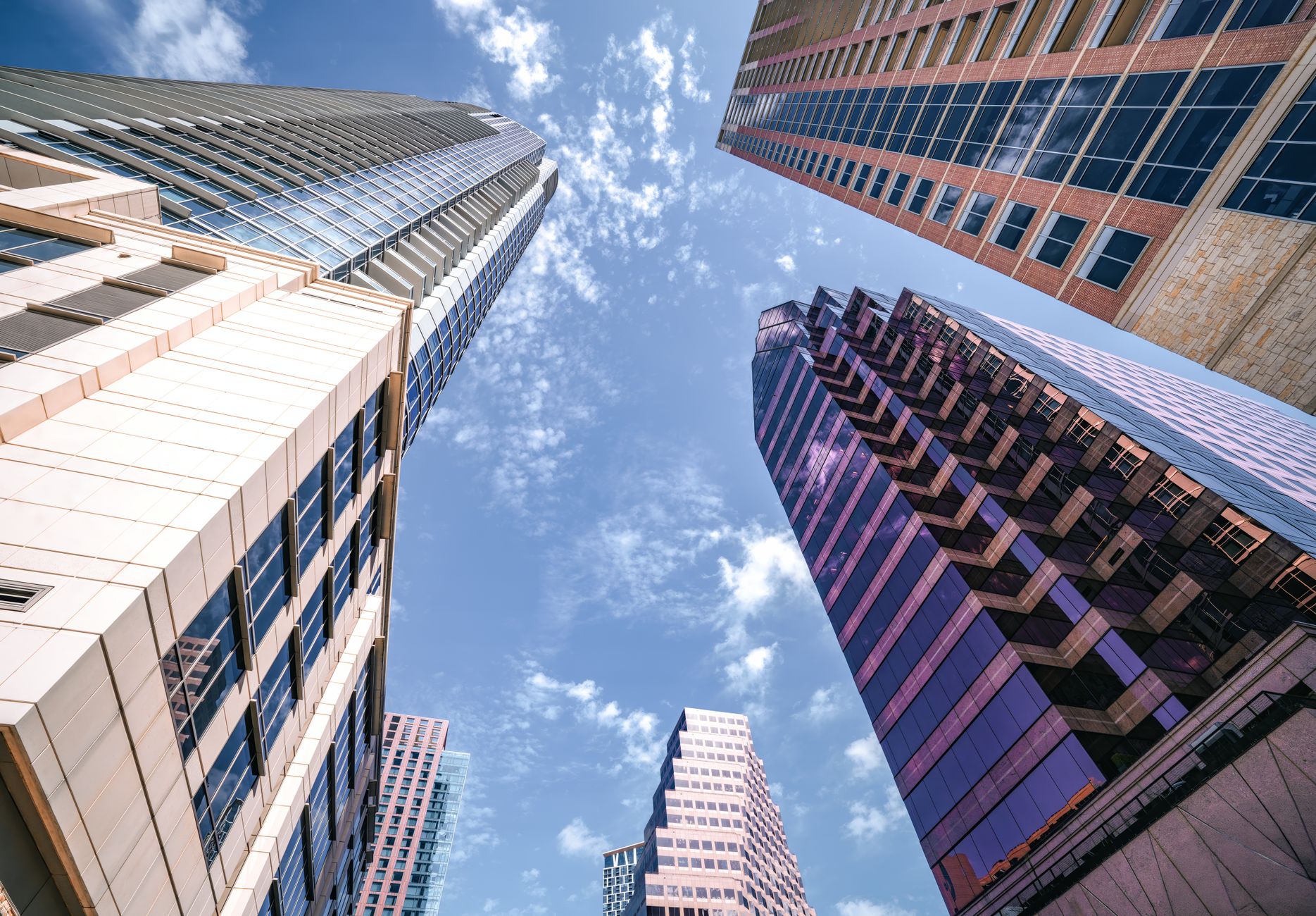 Oak Brook Investor Scoops Up Suburban Multifamily Community: The Chicago Deal Sheet