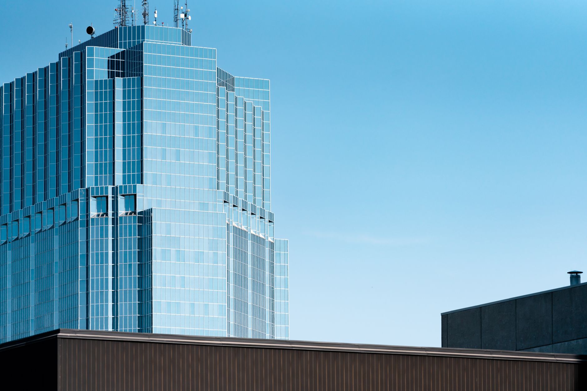 MNRK Music Group Inks 8K SF at Rosen’s 443 Park Avenue South