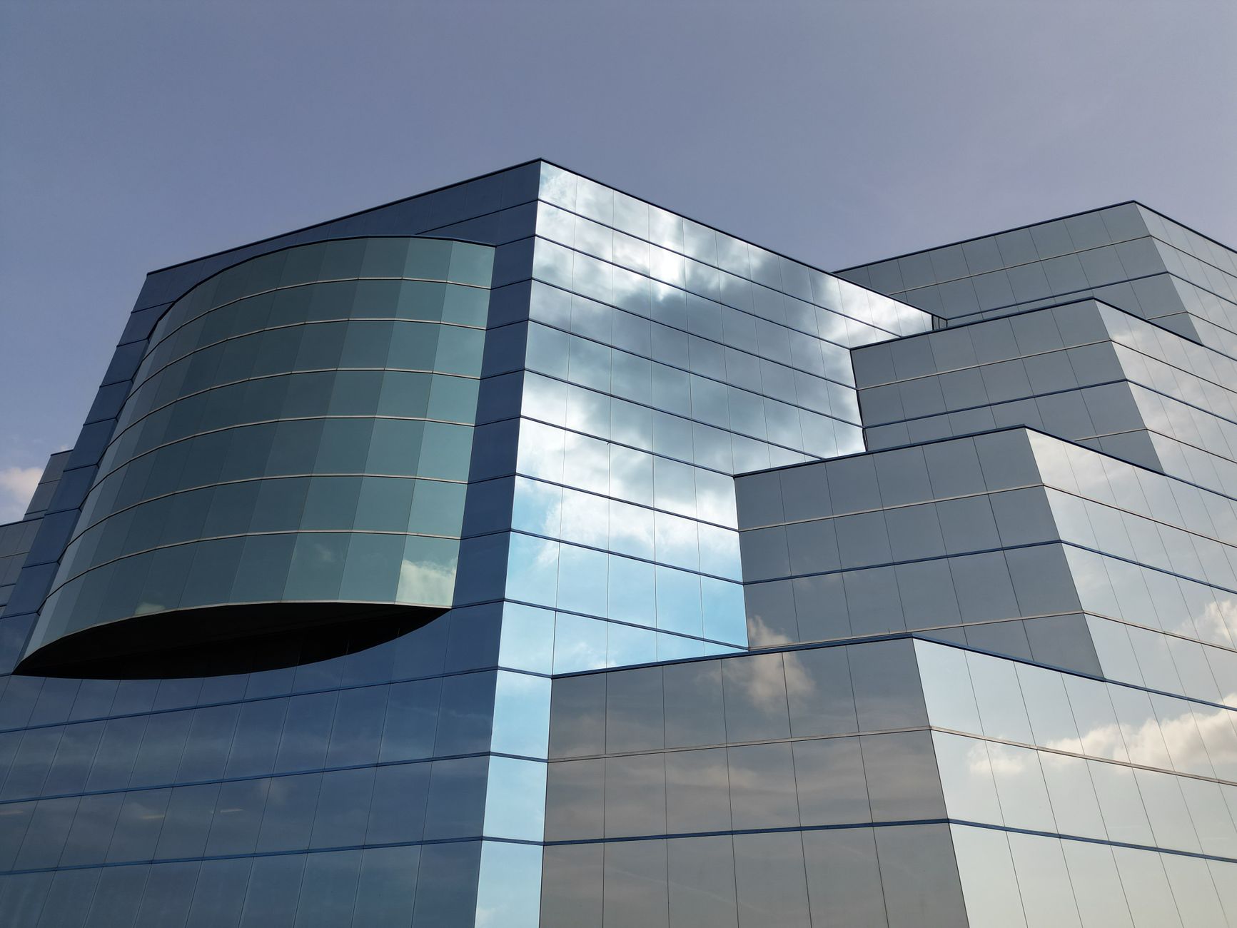 Amazon Building 1.2M SF Distribution Facility In Aurora