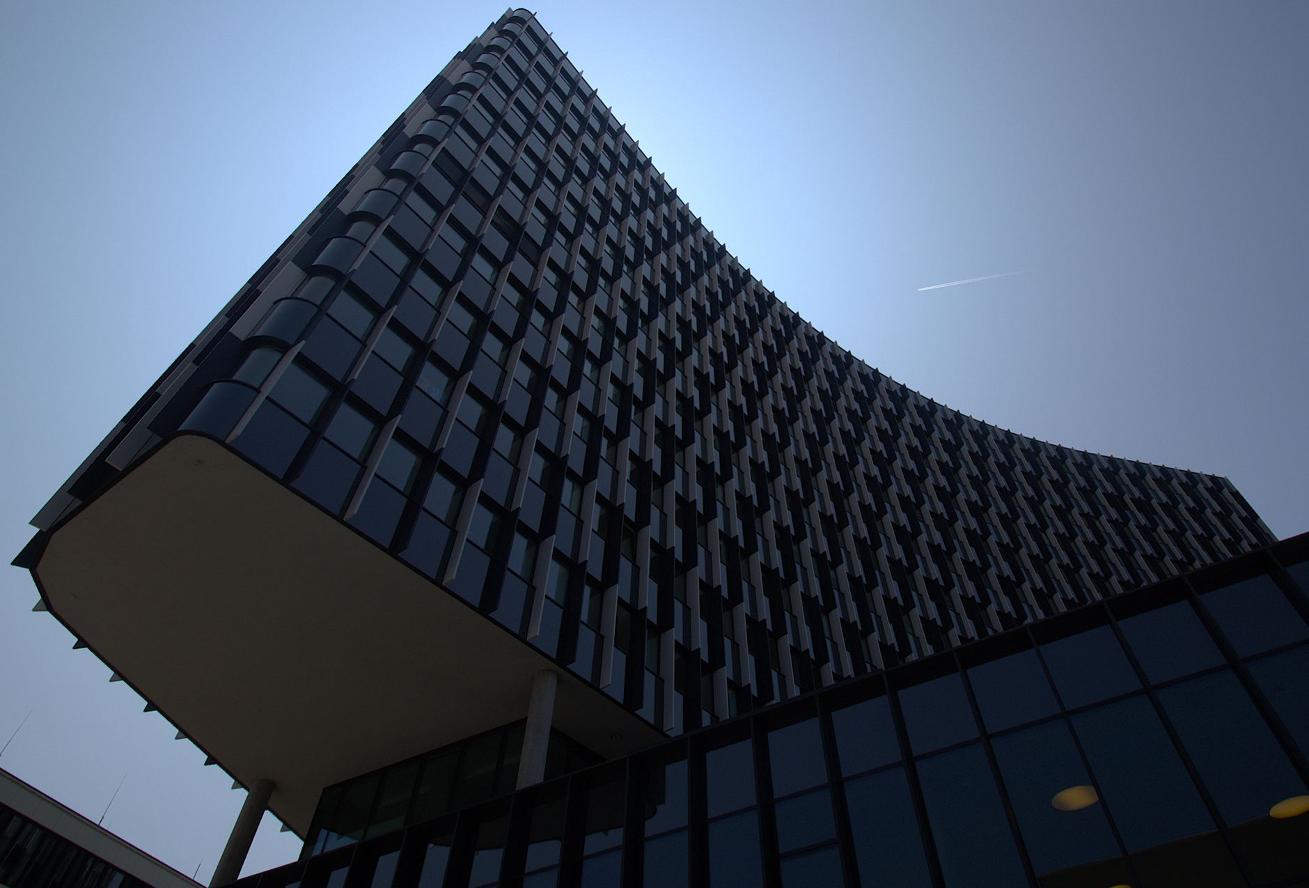 Nonprofit Biohub, Software Firm Fundraise Up Lease 20K SF at 100-104 Fifth Avenue