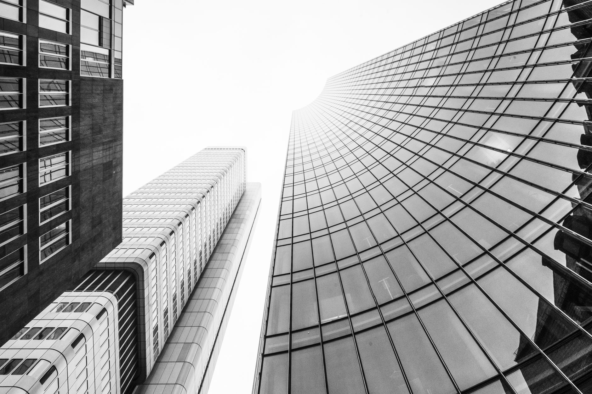 Financial Services Firm Aegon Takes 21K SF at 125 West 57th Street