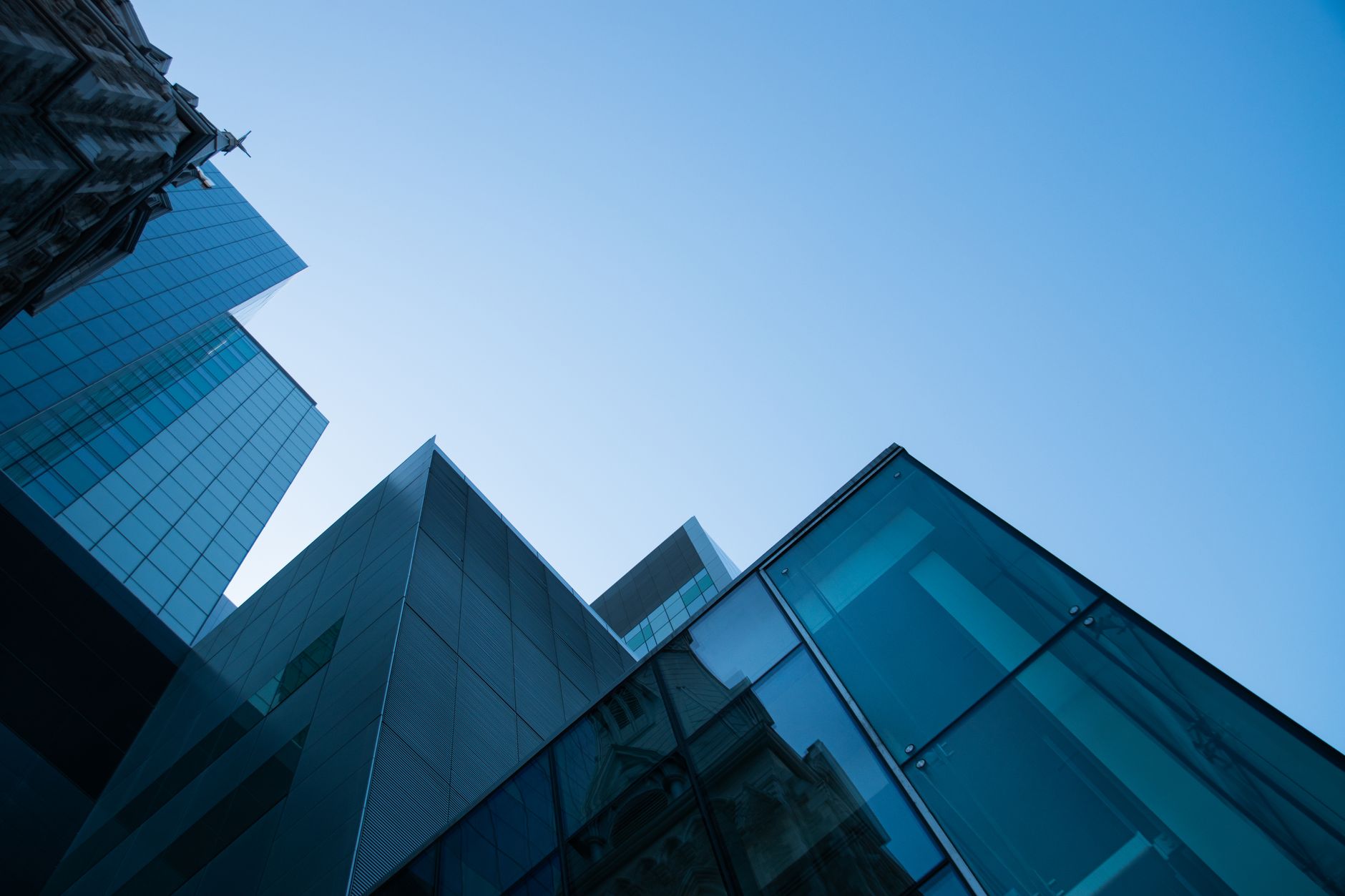 Fintech Firm Stash Financial Leases 12K SF at 641 Avenue of the Americas