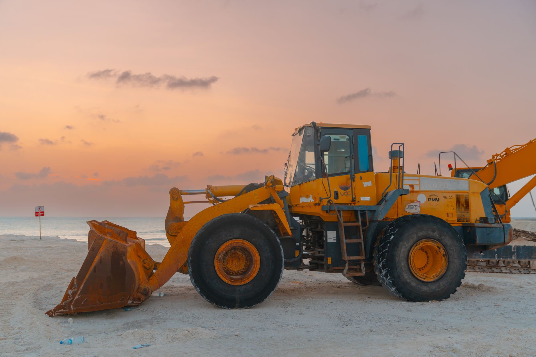 July tonnage dips as choppy conditions continue