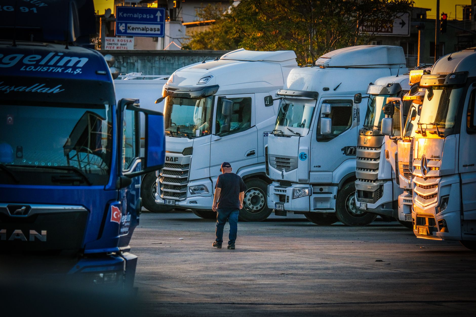 New Pennsylvania law targets unlicensed CDL schools