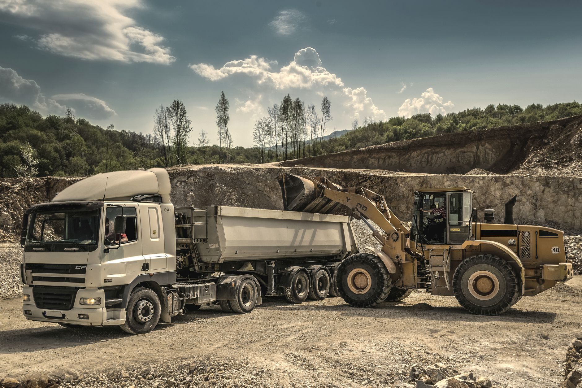 Diversifying Fleet Fuels with Diesel, Renewable Diesel, CNG, and More  