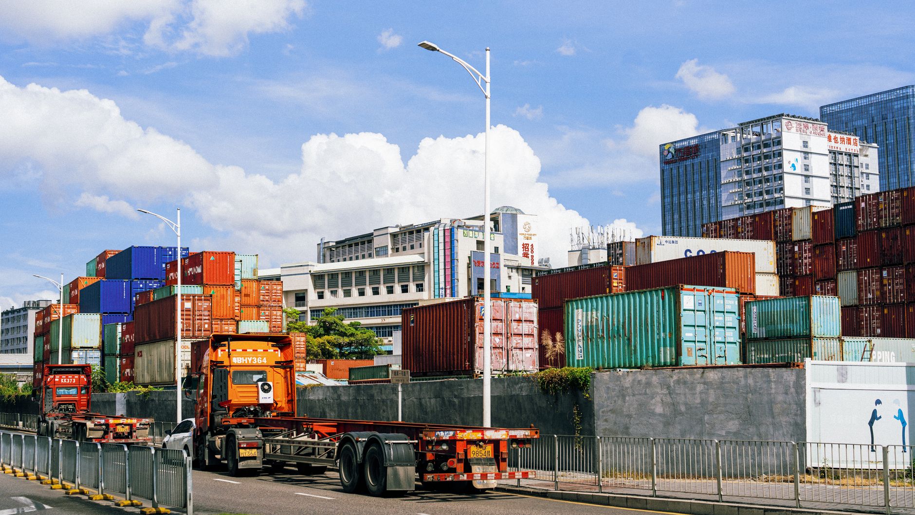 Saudis shuttle oil north on Sinokor tankers to evade Houthis