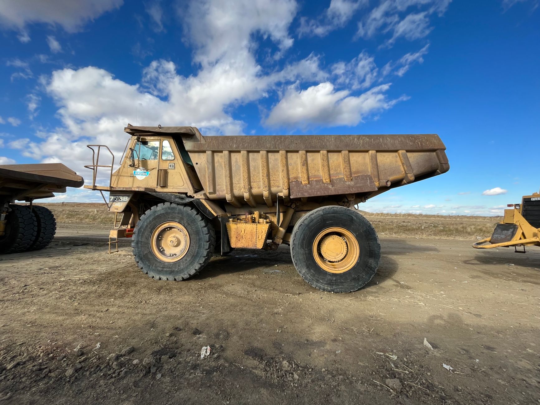 U.S. Border Patrol finds 20 undocumented immigrants inside tractor-trailer at Texas truck stop