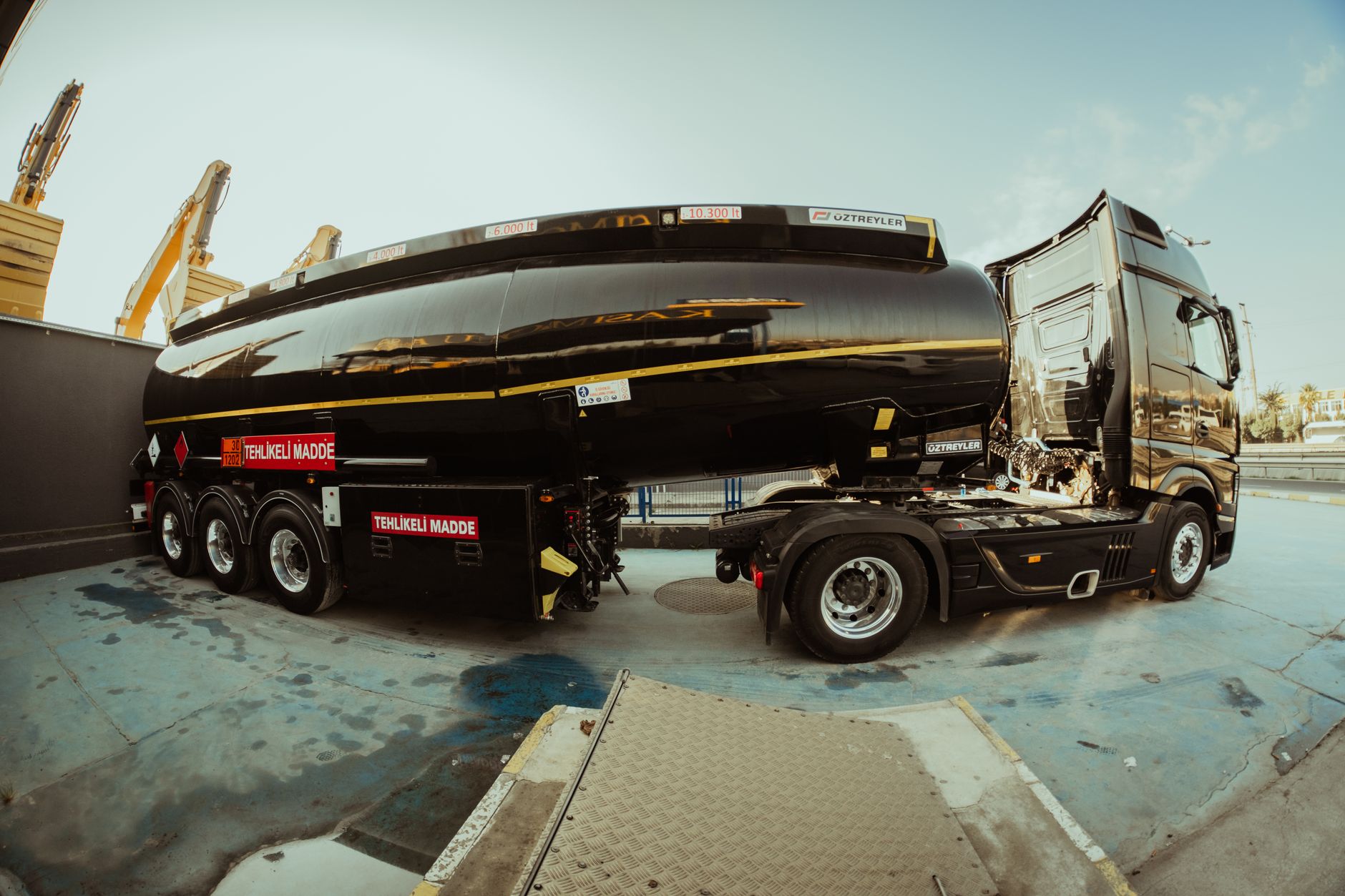 Chemical shipments percolate in latest rail data