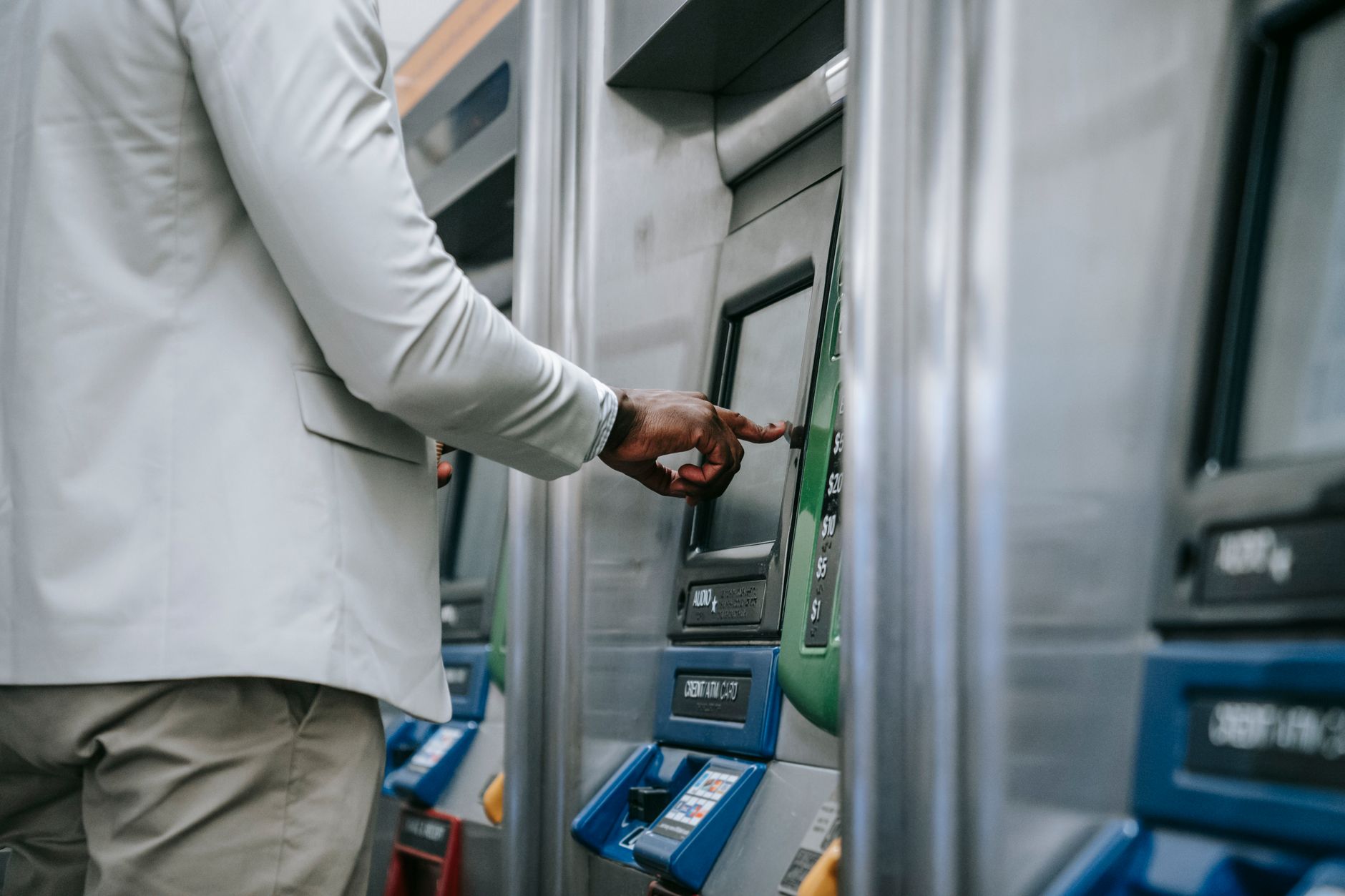 Datavault Pushes Into Banking Realm With BankWyse Acquisition