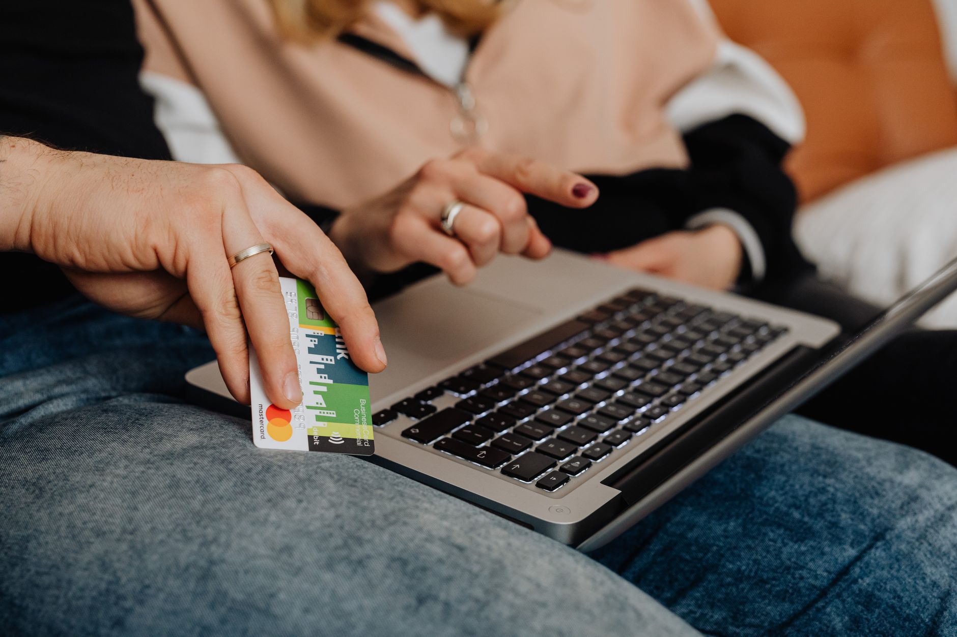 Retailers Report AI-Driven Sales and Bigger Baskets in Q2 Earnings