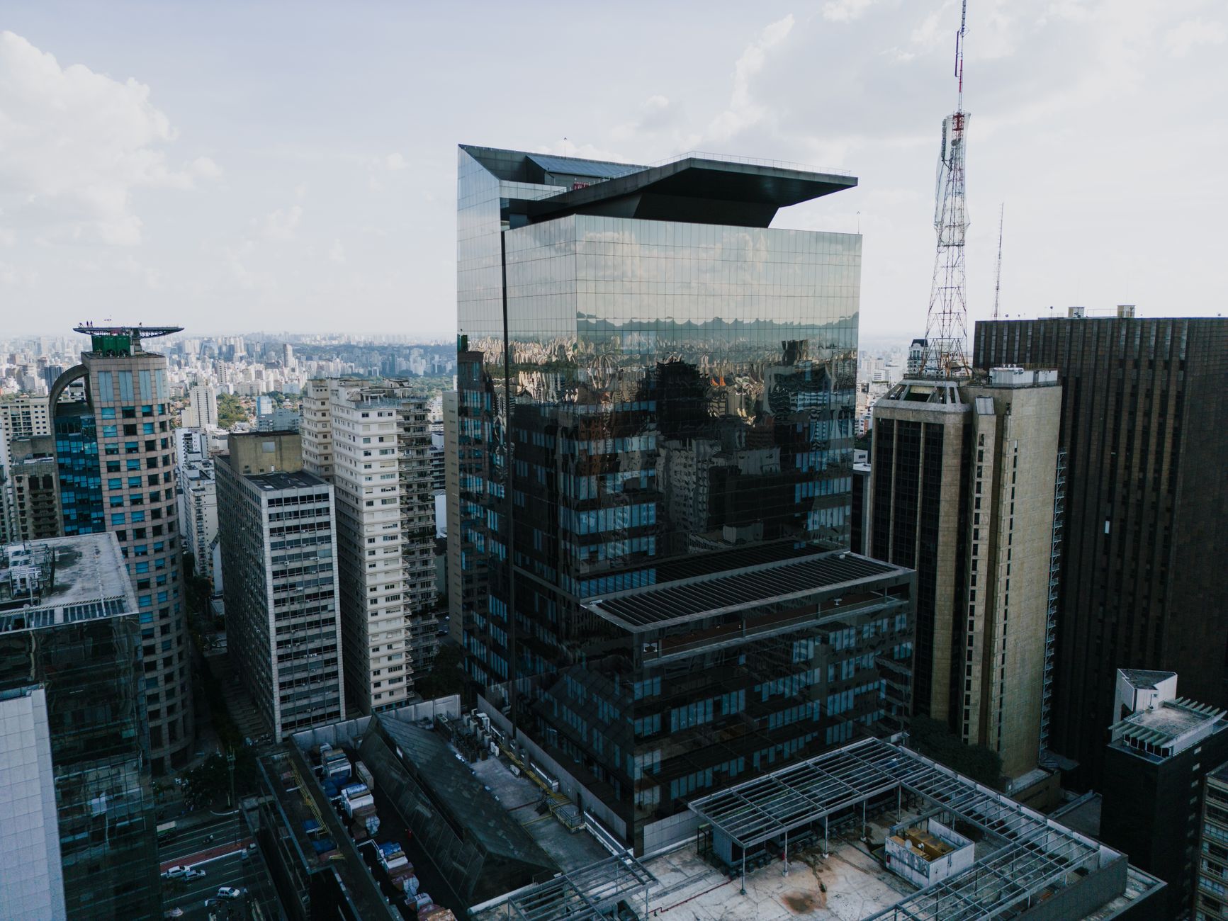 Brazilian Bank Itaú Wins Preliminary US Charter Approval to Serve Wealthy Clients