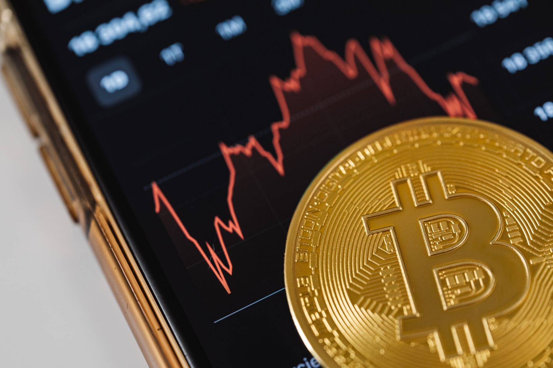 Crypto.com and PYMNTS Team on AI Predictions Market Contracts