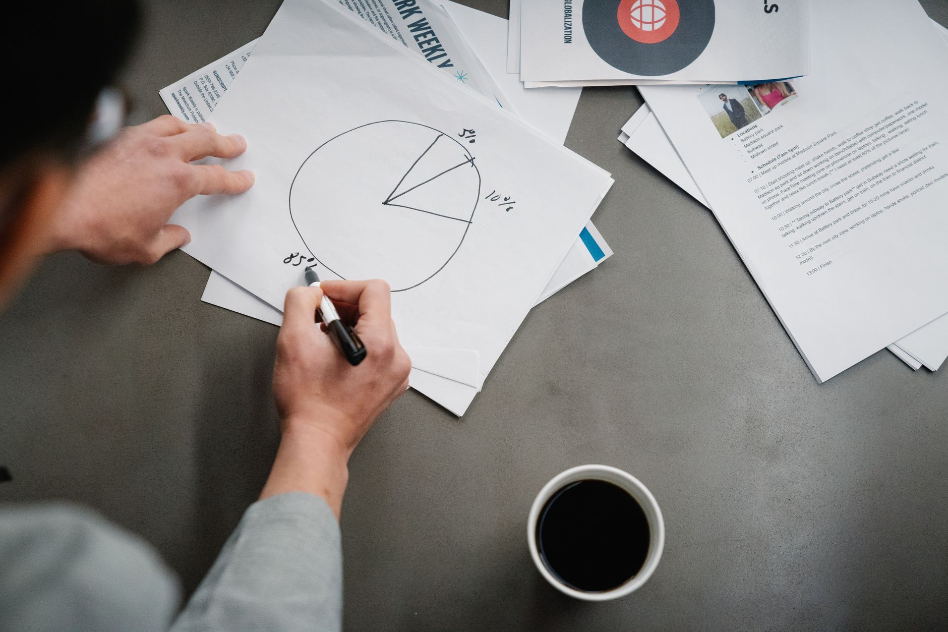 Centralized vs. decentralized exchanges: What's the difference?