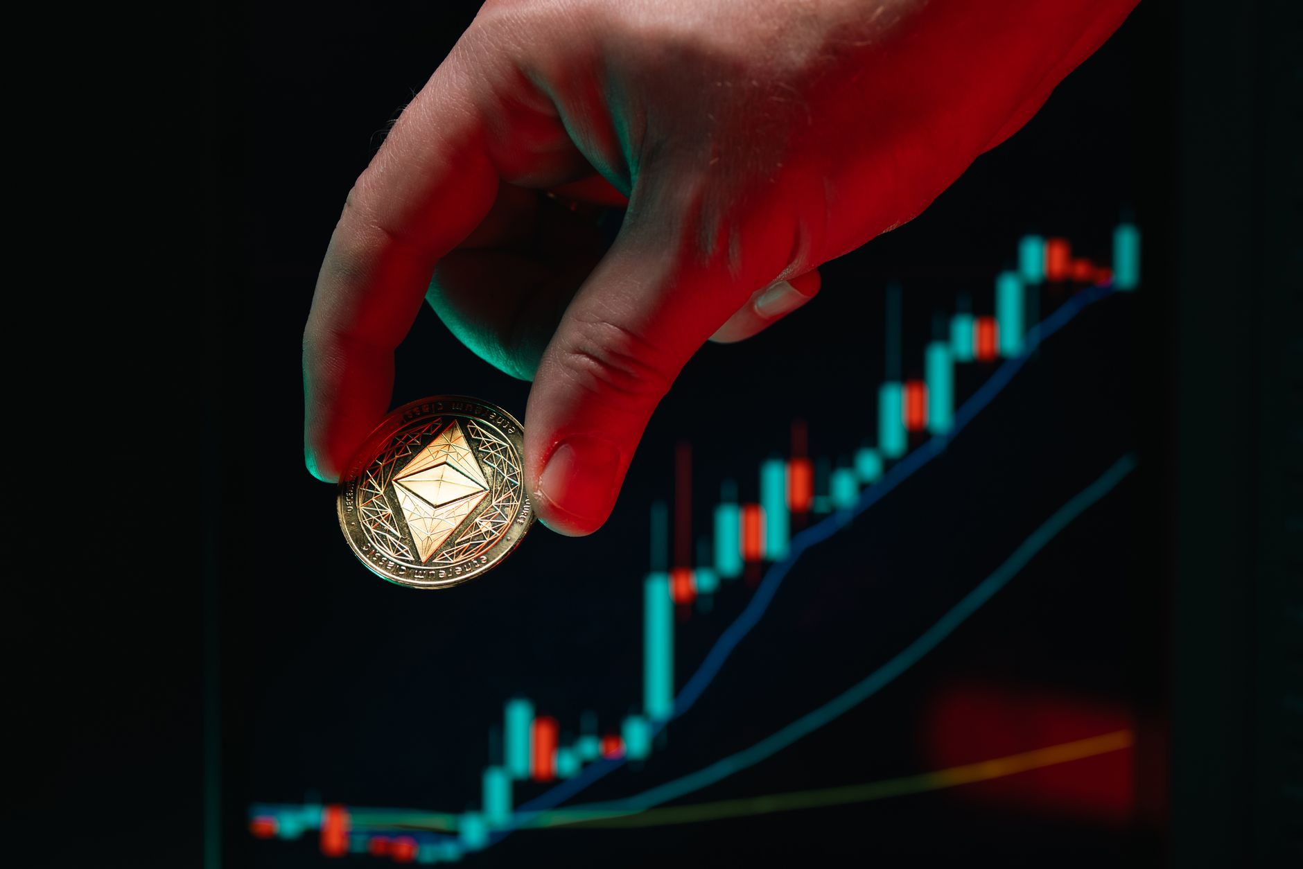 Gold Reaches Highest Price In Three Months As Dollar Weakens