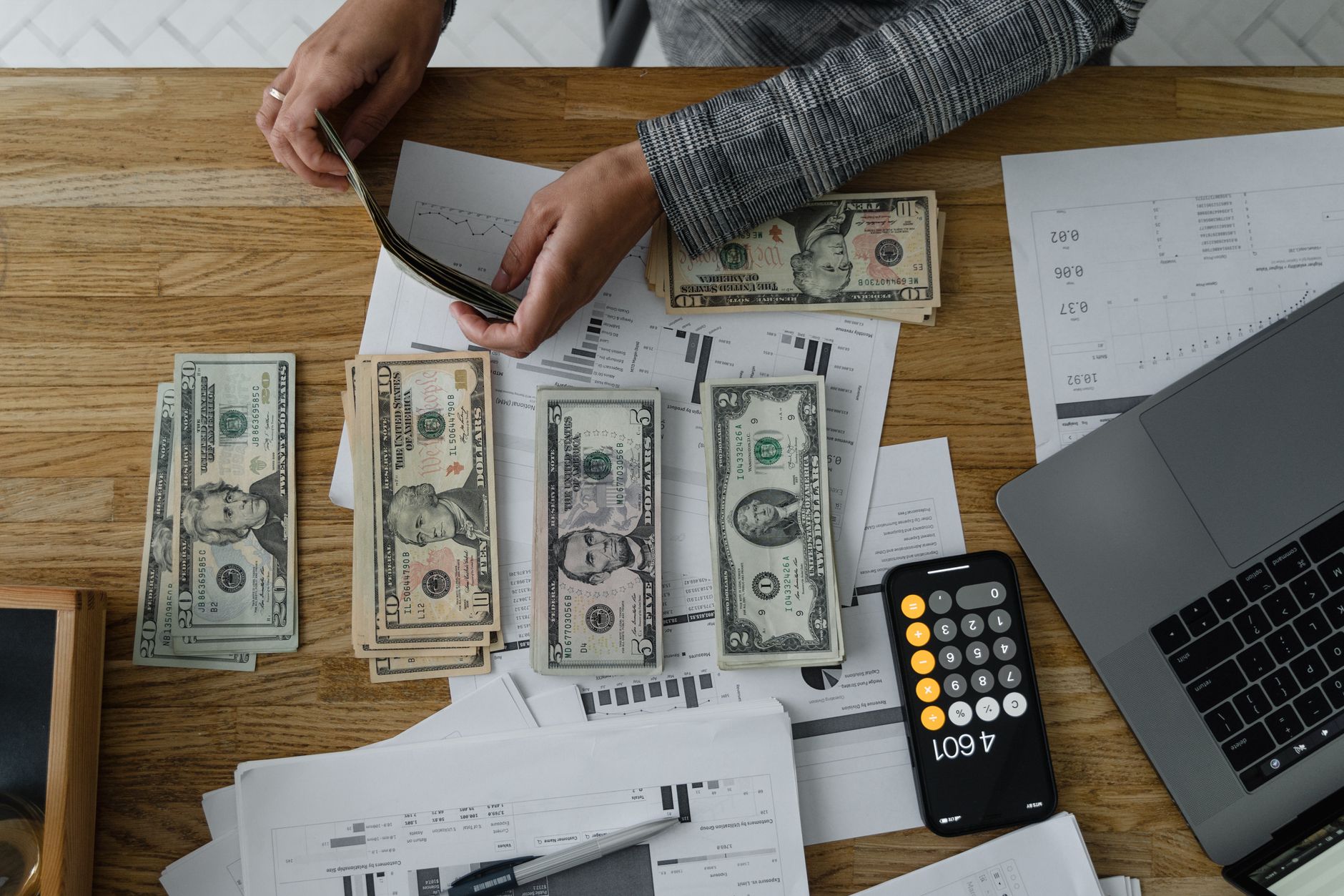 Vendor invests $100,000 cash grant into her small business - Guyana Chronicle