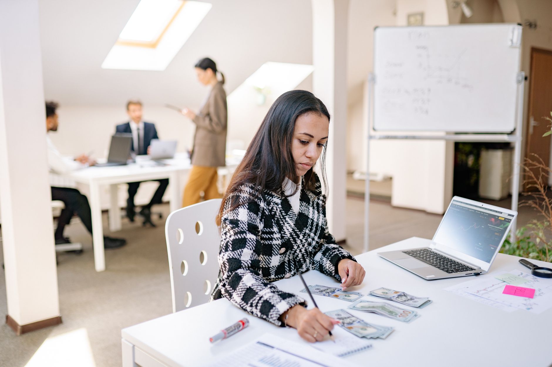 6 hidden small business grants Black entrepreneurs miss - Rolling Out