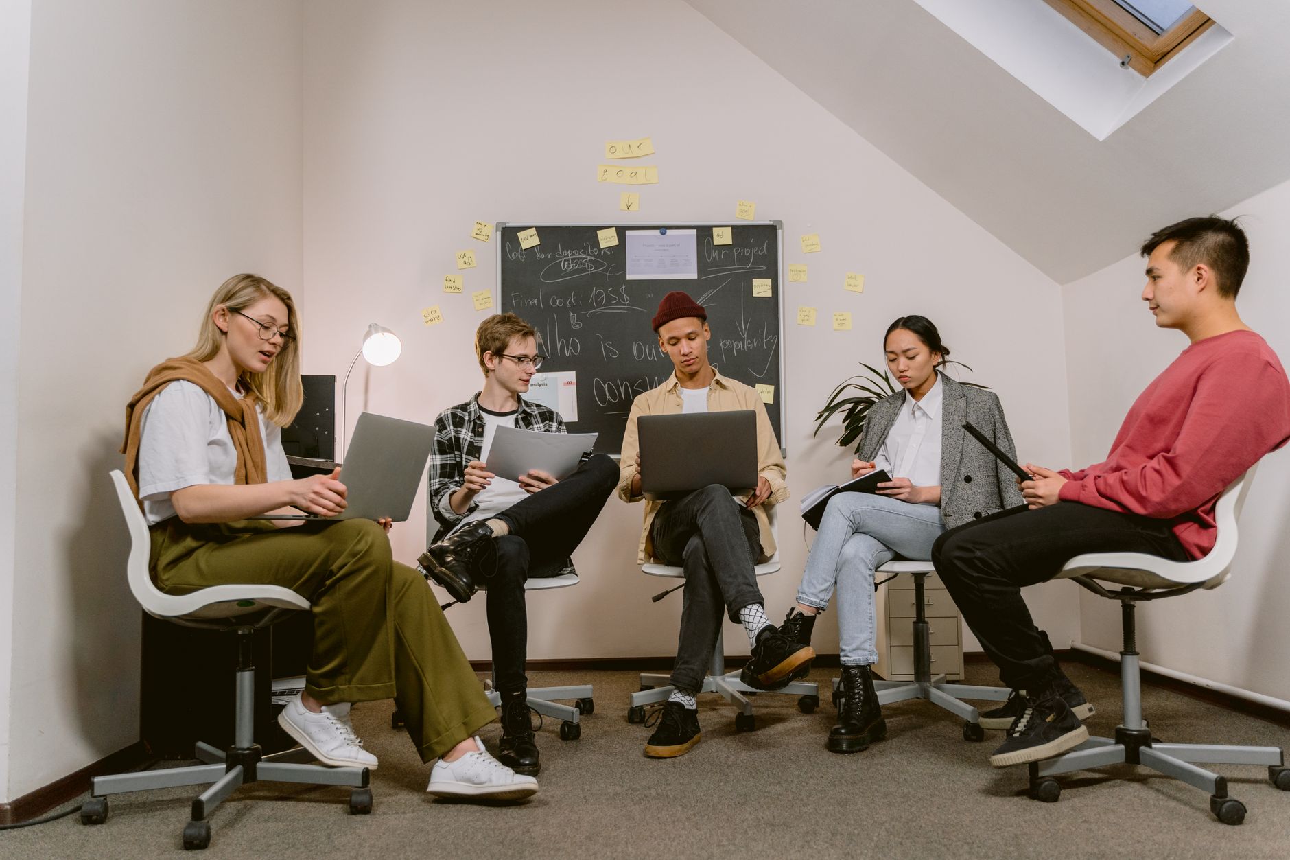 Ex-Google chief scientist tells Gen Z the trick is not to master AI—instead, just ‘skim papers’